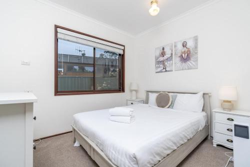 Beautifully Renovated Inner North Residence - Hosted by CanStay photo 4