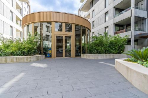 Utvendig, Beautiful Art Apartment near Tram and Shops! - Hosted by CanStay in Turner