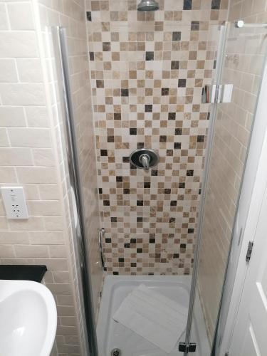 Old Ship Inn Hackney - image 2