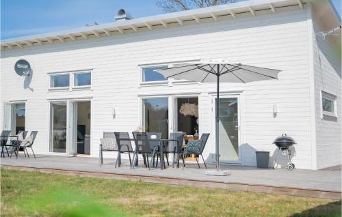 Vedere exterior, Three-Bedroom Holiday Home In Kopingsvik in Kopingsvik