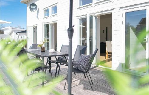 Vedere exterior, Three-Bedroom Holiday Home In Kopingsvik in Kopingsvik