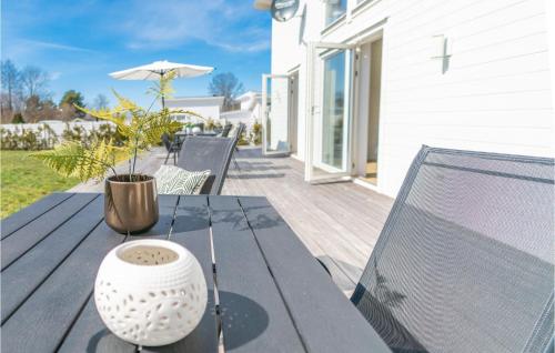 balcon/terasă, Three-Bedroom Holiday Home In Kopingsvik in Kopingsvik
