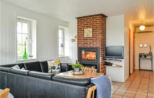 Two-Bedroom Holiday Home In Hvide Sande in Bjerregard