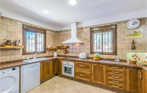 Five-Bedroom Holiday Home in Rute - image 7