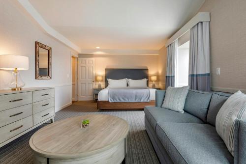 Mill Falls Resort Collection at the Lake Mill Falls Resort Collection at the Lake