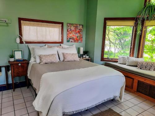 The Perfect Wine Trails Location - The Garden Suite in Interlaken, USA