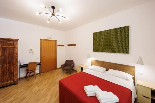 Dante 2 Rooms Apartment Super Central next metro By HouseinNaples, Neapel