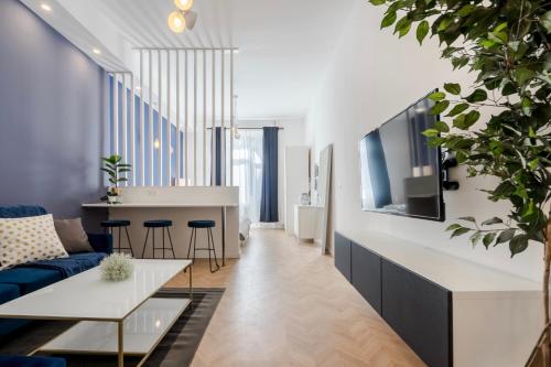 D58 - Grand Boulevard Royal Apartment - Best Location by BQA 2