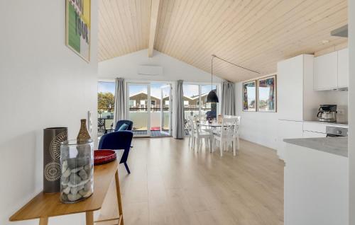  3 Bedroom Cozy Apartment In Slagelse in Slagelse