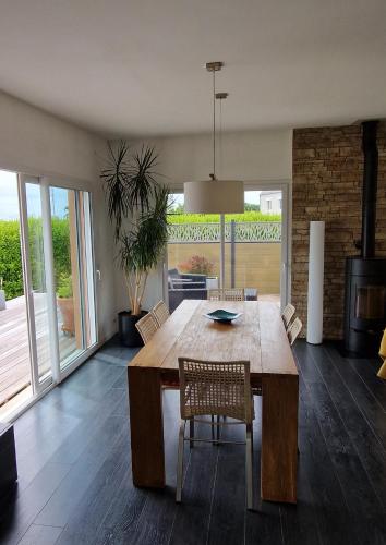 maison plain pied in Plogastel-Saint-Germain