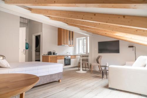 Kosi Suites 1