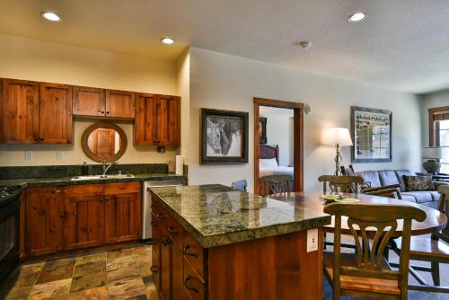 Main Street Station Peak 9 Condo in Breckenridge, USA