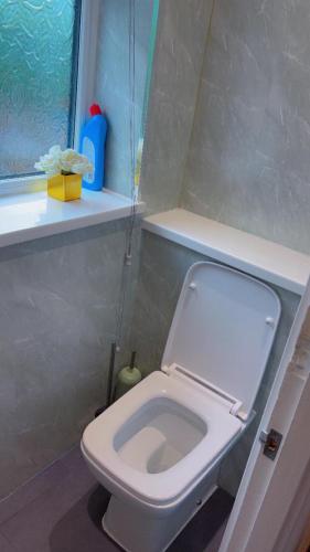 R&S Double Bedroom X - Whitefield