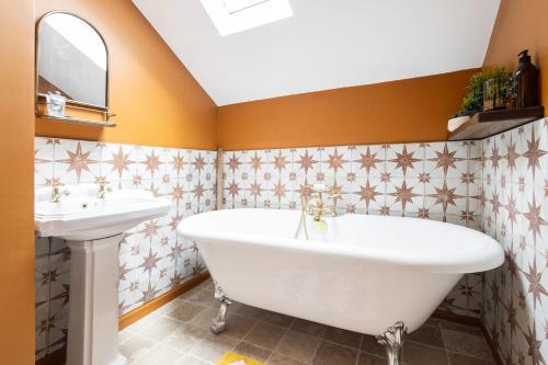 Fürdőszoba, Host & Stay - Canny Cottage in Otterburn