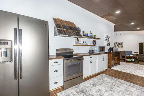 Your Next Cozy Retreat Friends Pets Welcome in Fargo, USA