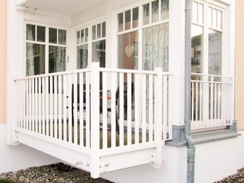Apartment with Balcony image 7