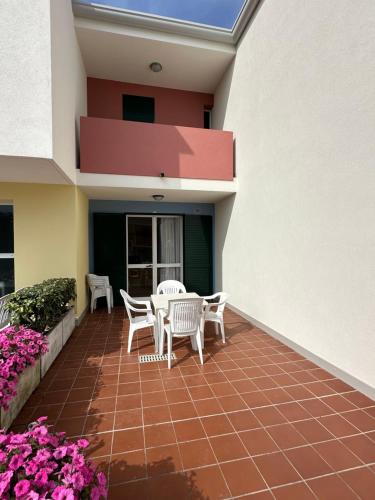 Villaggio Luna Swimmingpool- Agenzia Cocal 4