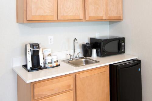 Holiday Inn Express & Suites Port Huron, an IHG Hotel in Port Huron, USA
