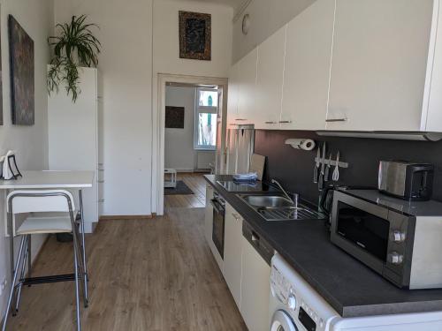 One-Bedroom Apartment image 8