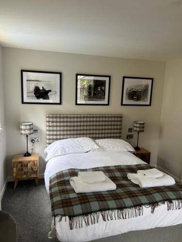 2 twin beds
