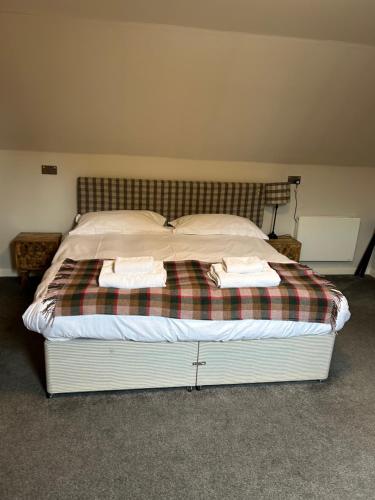 2 bedrooms, 3 beds