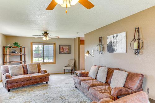 Black Hills Family Home Close to Hiking Trails! in Summerset
