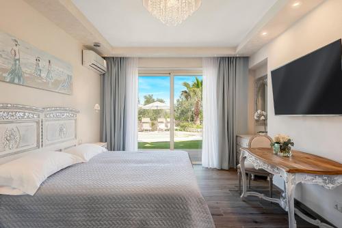 Luxury Triple Room