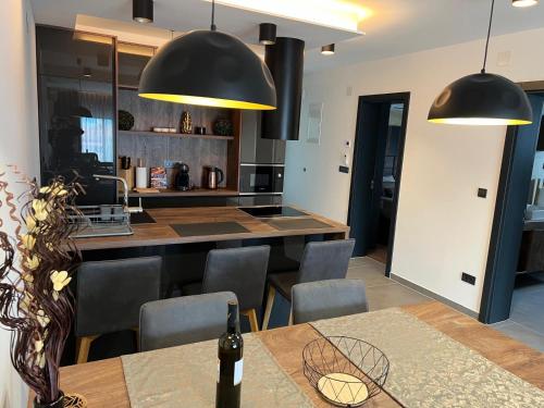 Konyha, Residence 4U in Turcic