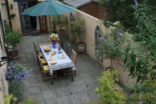 Lyne House Ideal for a celebration or reunion in Nyugat-Kidlington