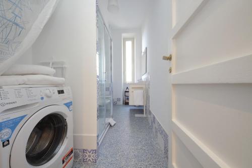 YCH-Vintage flat near San Giovanni, Roma (foto 3)
