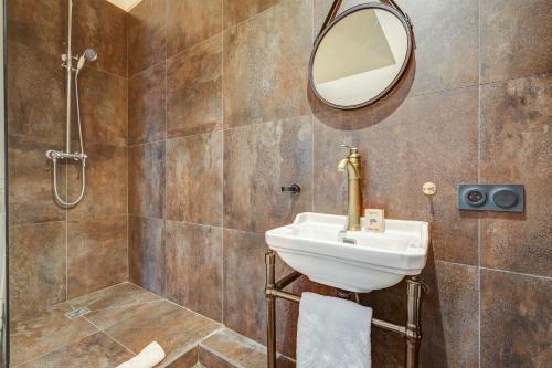 Ideal 2BD 2BTH by Gare de Lyon - image 13