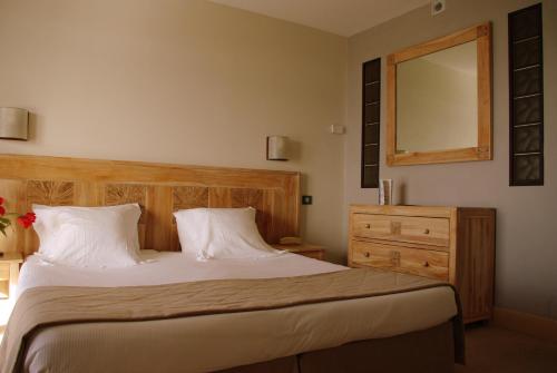 2 twin beds