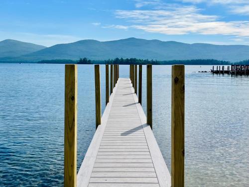 Waters Edge Lodge in Lake George, USA
