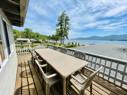 Waters Edge Lodge - image 5