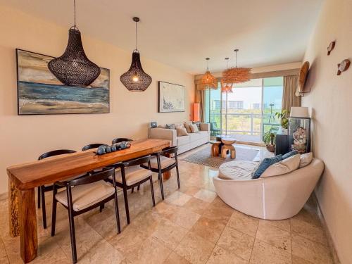 Lujoso Condominio Nuevo Vallarta in Jarretadera, Mexico