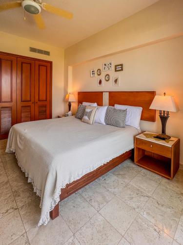 Lujoso Condominio Nuevo Vallarta in Jarretadera, Mexico