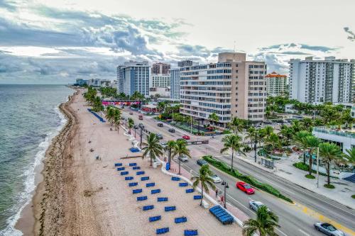 Seaside Luxury in Fort Lauderdale, USA