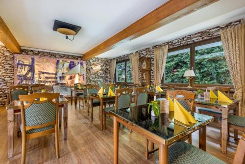 餐廳, 舒梅德鄉村酒店 (Landhotel Zur Schmiede) in 格赫倫-萊賓