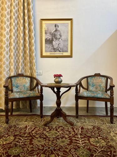 Large Double Room image 9