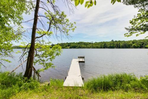 Lakefront Brainerd Escape with Games Dogs Allowed! in Deerwood, USA