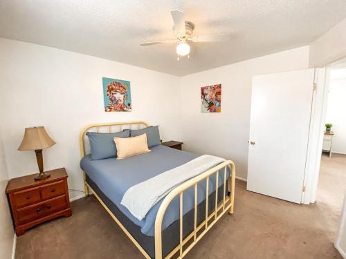 Pikes Peak Views Cozy Well Stocked Home Near Parks, Downtown in Colorado Springs, USA