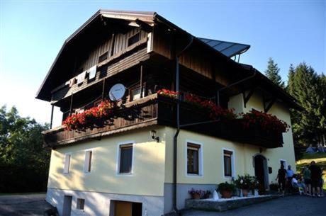 Kärnten Landhof Bär in Alleinlage Nähe Millstättersee Ferienwohnung im ersten Stock (Karnten Landhof Bar in Alleinlage Nahe Millstattersee Ferienwohnung im ersten Stock) in Fresach
