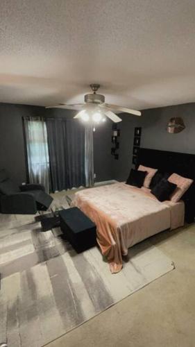 Atlanta Getaway in Union City