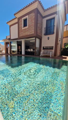 Villa - Beach Front