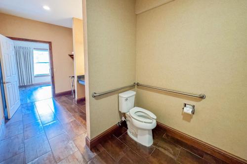 Days Inn by Wyndham Mackinaw City - Lakeview - image 14