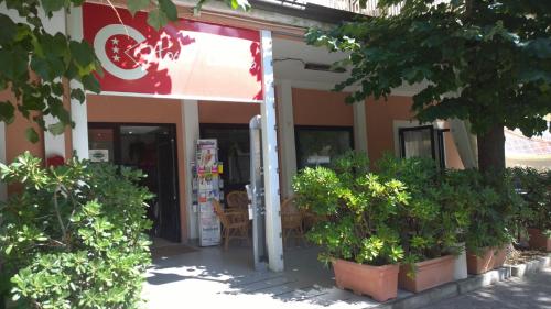 Hotel Canasta 1