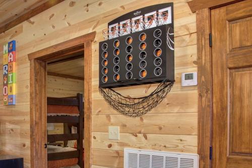 Serenity Mountain Pool Lodge cabin