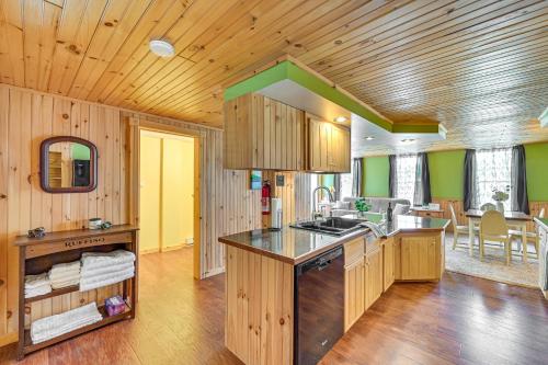 Pet-Friendly Boonville Apt with Deck on Main Street! in Boonville, USA
