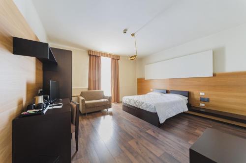 Economy Triple Room