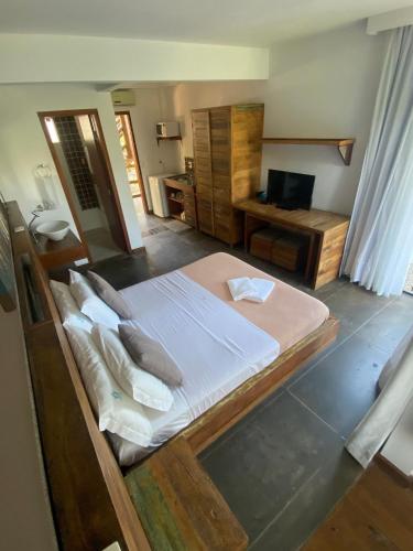 Executive Suite image 10